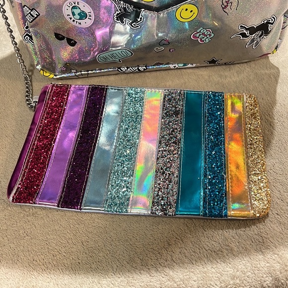 COPY -HP🎉Justice Girls Iridescent Print Bookbag/Backpack Detachable Wristlet … - Picture 2 of 11